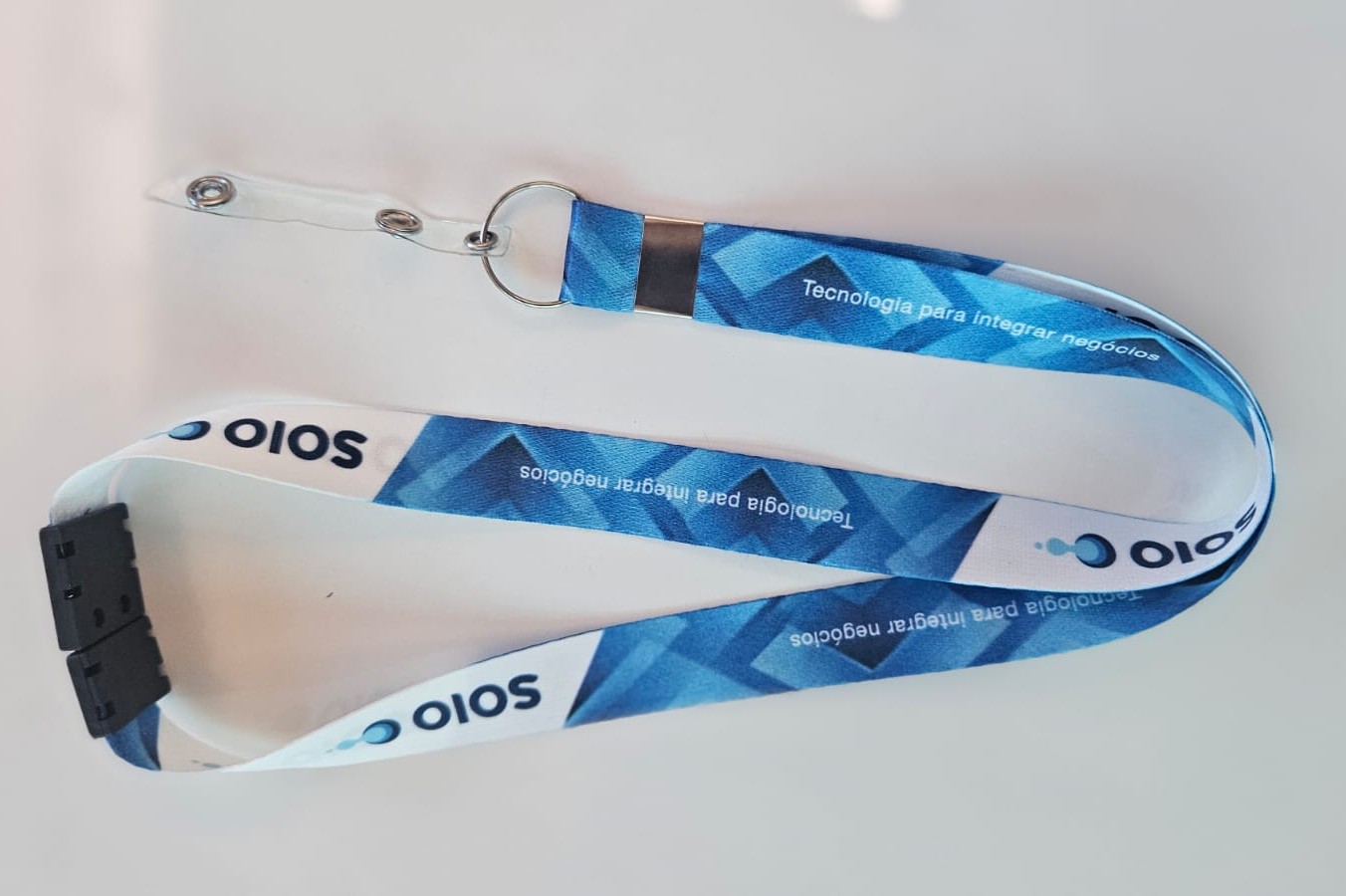 Cordão Personalizado 20mm frente e verso argola e alça plástica - com Trava de segurança