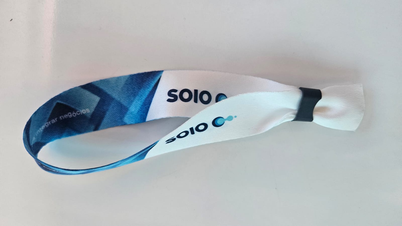 Pulseira 25mm poliester acetinado 40cm com trava